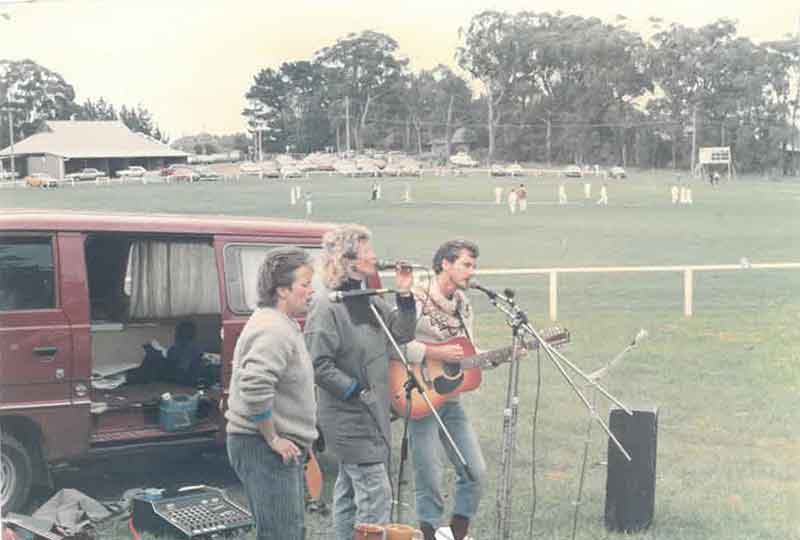Red Hill Community Market live music